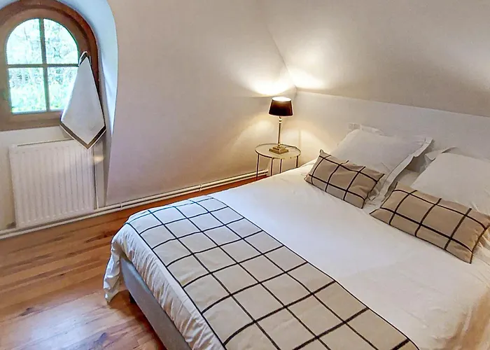 Holiday home Awesome In Sainte-opportune La Ma *