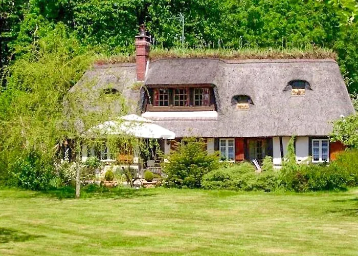 Holiday home Awesome In Sainte-opportune La Ma